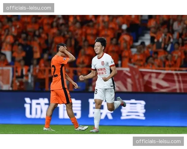 云南玉昆四球大胜深圳新鹏城 升班马之间对决展现进攻火力