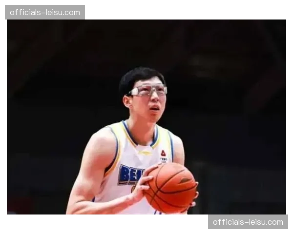 北京前场篮板1比17惨败浙江 内线拼抢态度遭受质疑