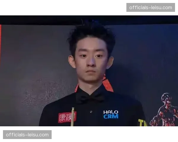 吴宜泽攻防均衡淘汰瓦菲，中国小将首次闯入世锦赛四强